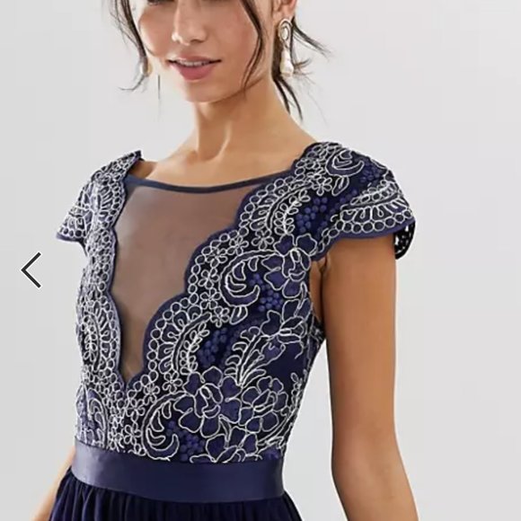 ASOS City Goddess - Maxi Dress with Embroidery - Picture 2 of 7